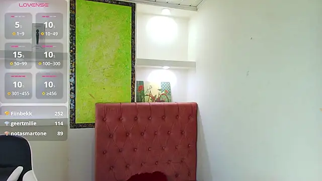 lala_clark's cam snapshot