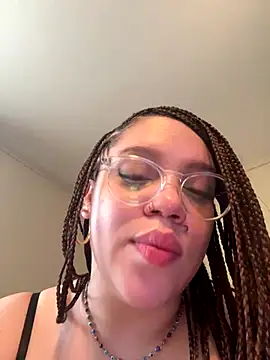 QueenNuttCollector's cam snapshot