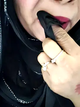 Indian-Nazia's cam snapshot