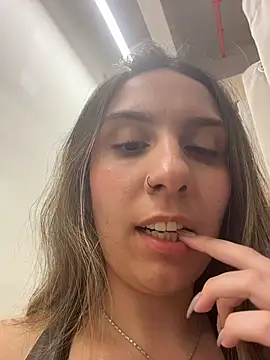 sarah_honey__ live sex cam