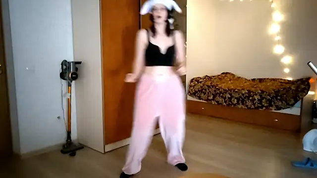 LouiseMarengo's cam snapshot