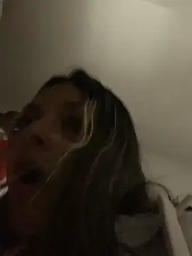 Cami_Leon2's cam snapshot