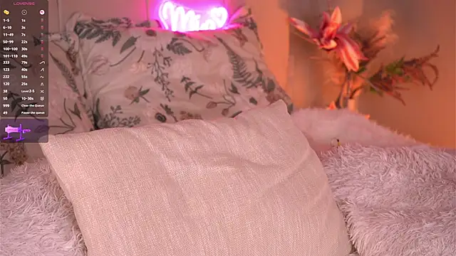 MiaBanger live sex cam