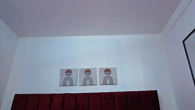 selena_castillo's cam snapshot