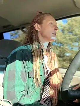 GoldenFlameGoddess live sex cam