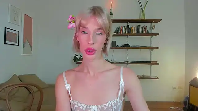 AliceSnowCatt live sex cam