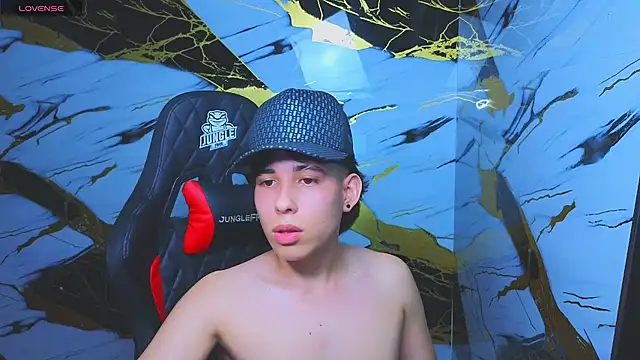 Suarezz10_ live sex cam