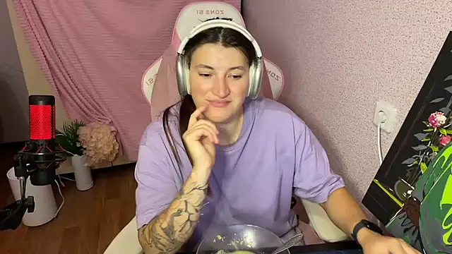 Katrin__kiss's cam snapshot