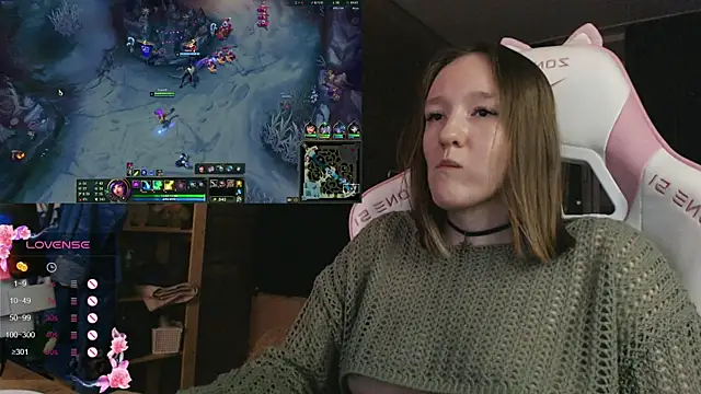 MoonlishSiren's cam snapshot