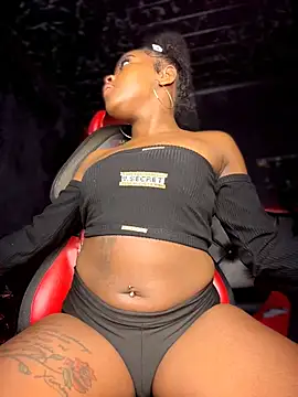 Thyana_LS's cam snapshot