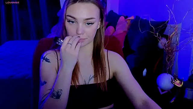 KitsyMoore's cam snapshot