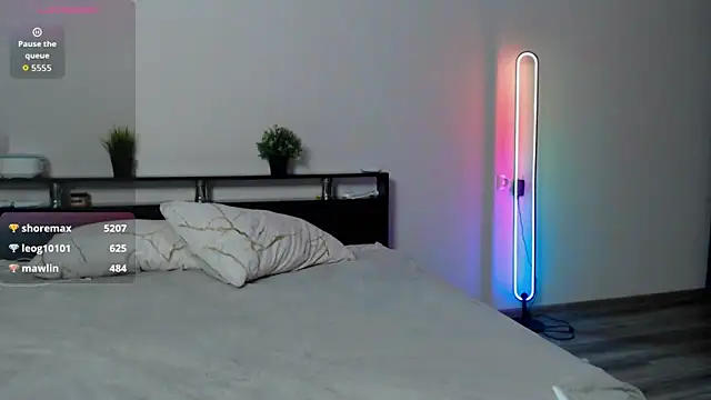 LizaBelle_'s cam snapshot