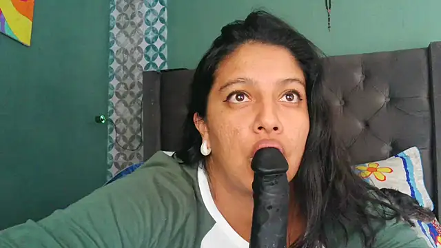 almaswan1's cam snapshot