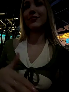 Best_Blondie1's cam snapshot