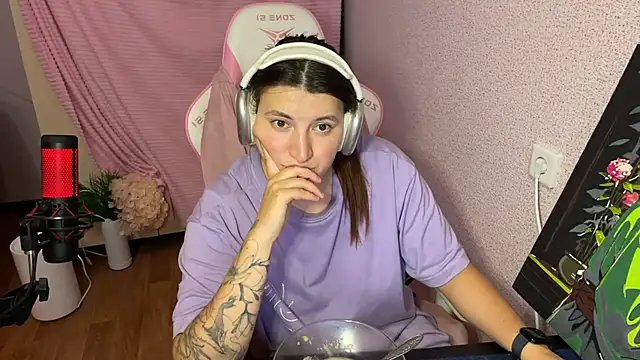 Katrin__kiss's cam snapshot