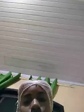 Barbiefox24 live sex cam