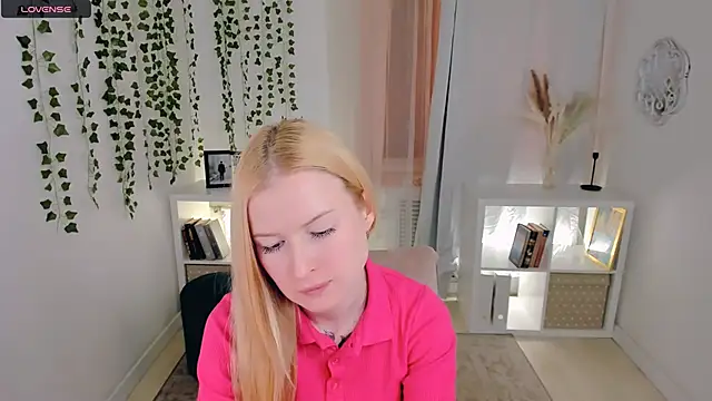 Laly_Peach's cam snapshot