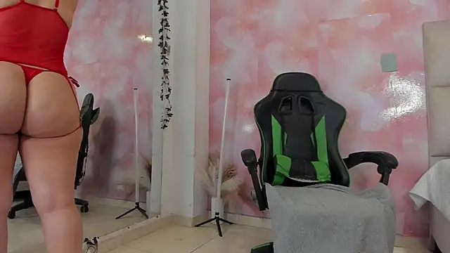 aida_rose_'s cam snapshot