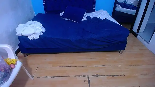 kinky_redhead18's cam snapshot