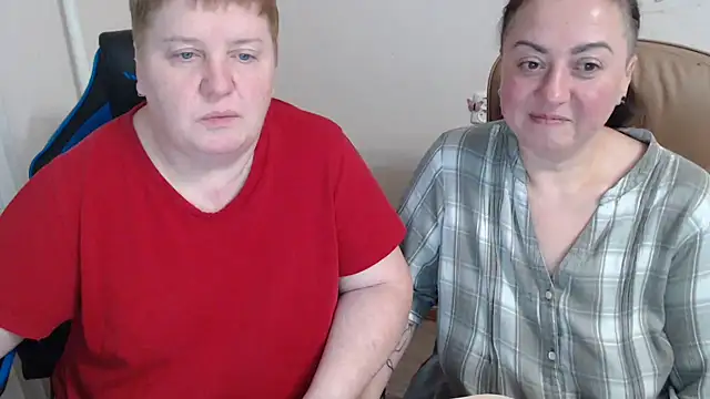 Bertie_Adeline's cam snapshot