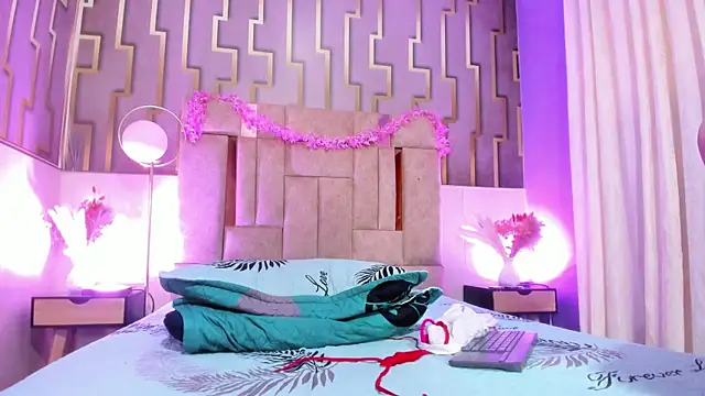 anisha_zambrano's cam snapshot