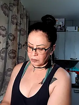 -__TSUNAMI__-'s cam snapshot