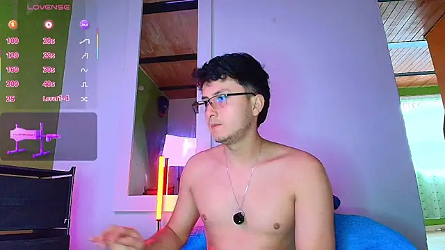 santyago_taylor live sex cam