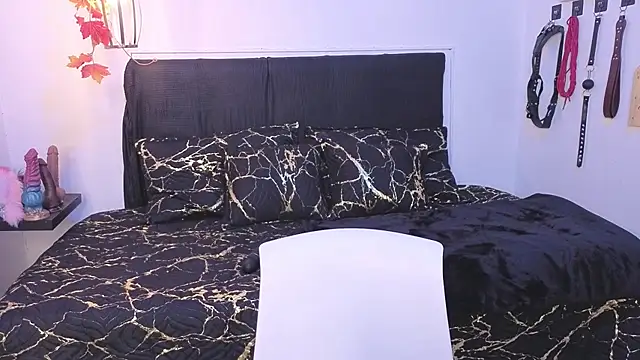 elowen_halley1 live sex cam