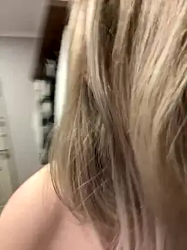 YunnaTyan live sex cam