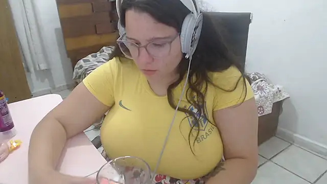 isanhaiaka live sex cam