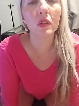 Mllesha74000 live sex cam