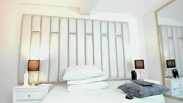 aandreaperez live sex cam