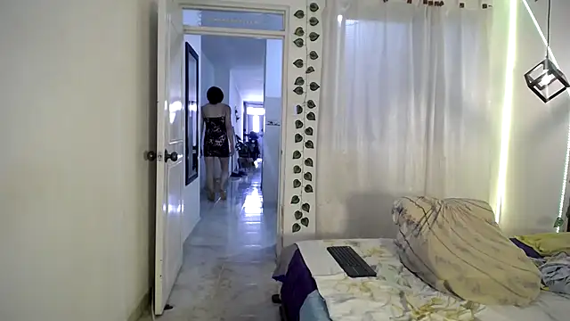 ivonne__hott1 live sex cam