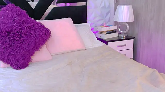 bunny_nicolle live sex cam