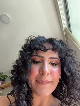 SugarTroubl33 live sex cam