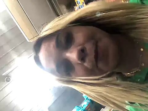 imoly_'s cam snapshot