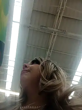 madelaine- live sex cam