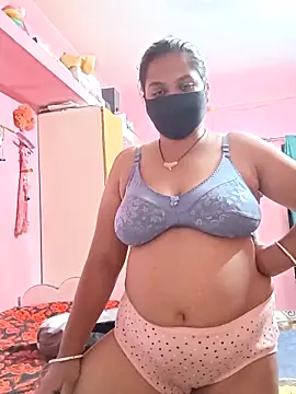 Marathicoupl123's web cam