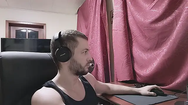 333Alone_in_theDark777's cam snapshot