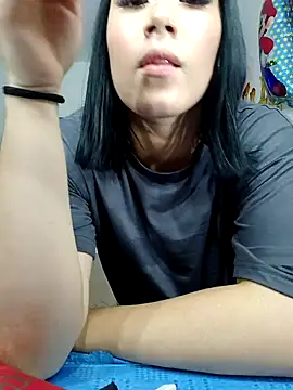 hot-shaved-baby's cam snapshot