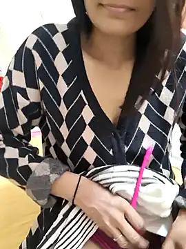 Shalu_G's cam snapshot