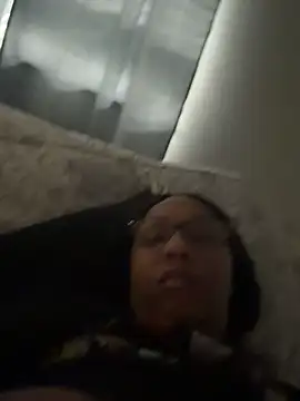 Pussycreamepie's cam snapshot