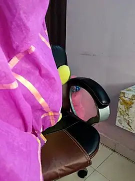 santurmom's cam snapshot