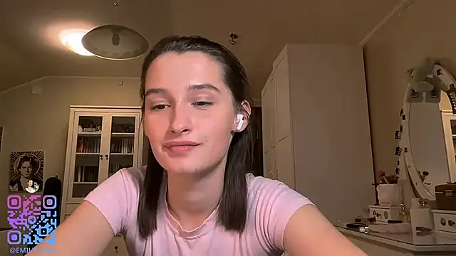 DarlineBrustera's cam snapshot