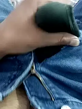 Hornyucum4me's cam snapshot