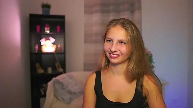 emmie_murray's cam snapshot