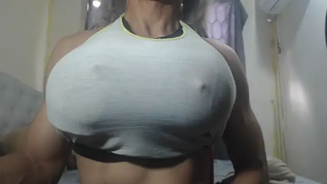 DanielaMuscleTS live sex cam