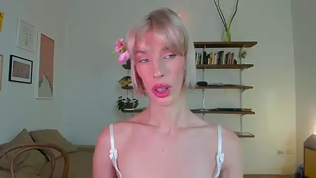 AliceSnowCatt live sex cam