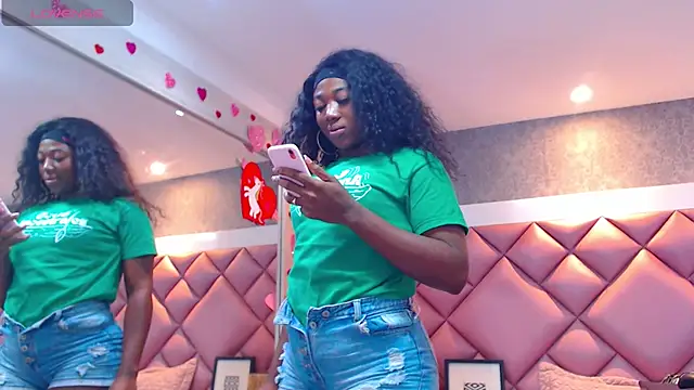 Thegreatonelady live sex cam