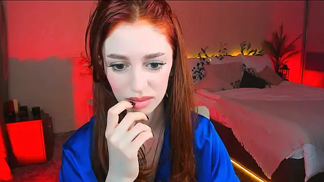 ChristinaConteeree's cam snapshot